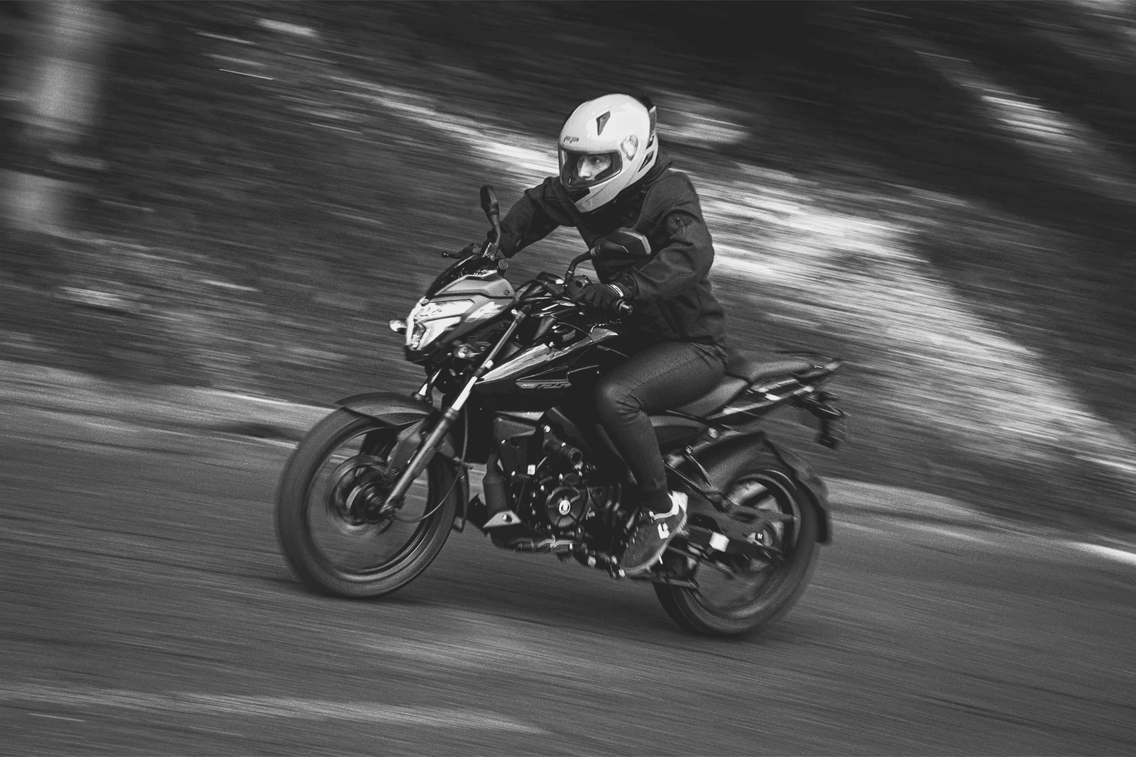 Pulsar NS400Z negativo