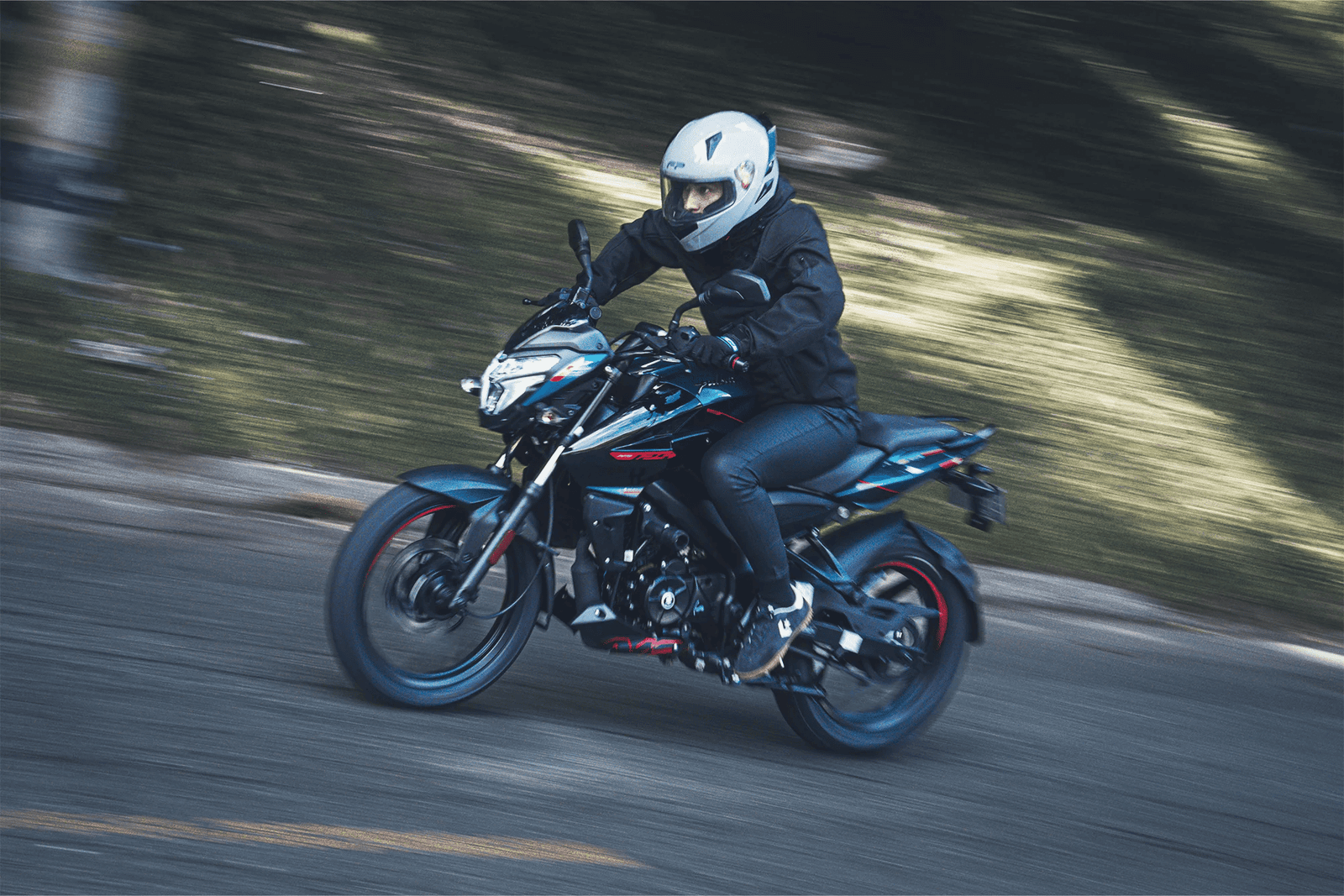 Pulsar NS400Z positivo